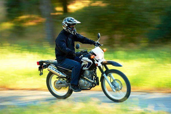 Эндуро (англ. enduro) - мотоцикл типология