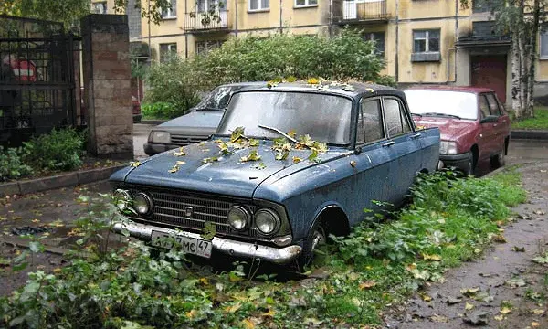 долго стоит машина на парковке