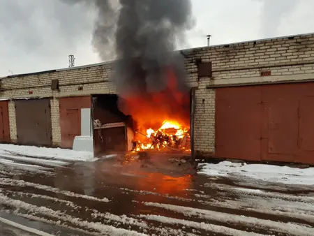 сгорел гараж из-за зарядки акб